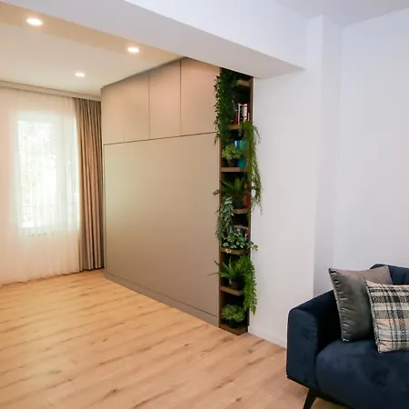 Invero 2 Apartment Split